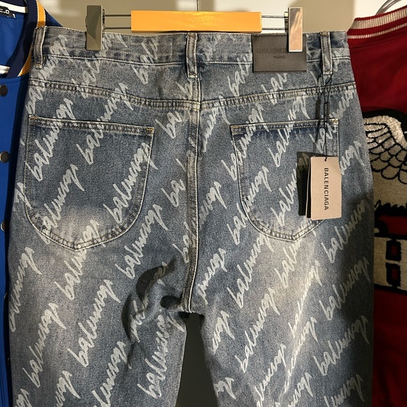 Balenciaga All Over Logo Denim Jeans - Picture 6 of 6